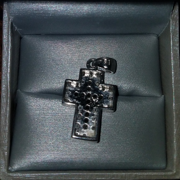 Reversible cross pendant - Picture 3 of 3